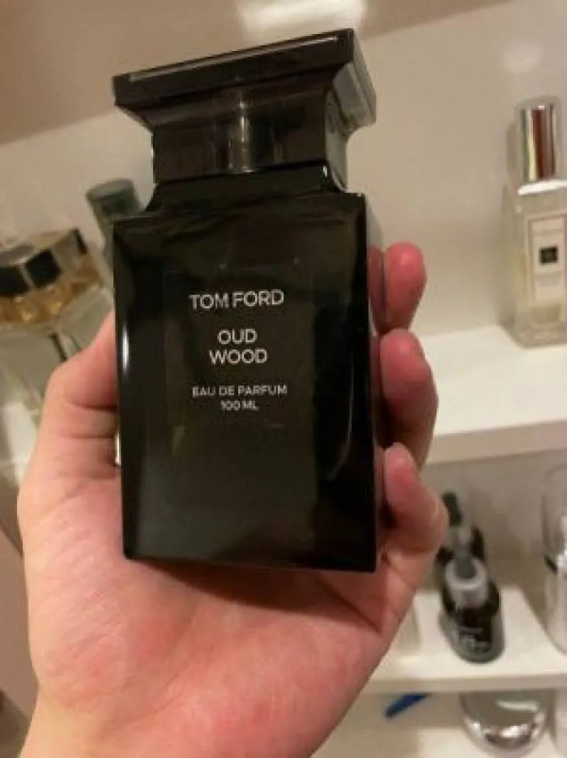 Tom Ford Oud Wood Perfume for Men 100ml – image 2