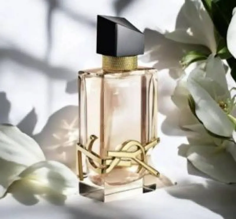 Yves Saint Laurent Libre Flowers & Flames EDP Florale for Women 90ml (Premium) – image 2